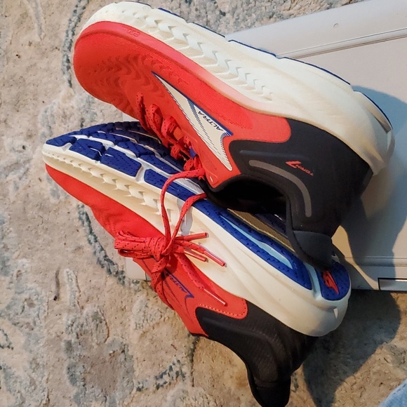 ALTRA RUNNING SHOES - Picture 4 of 4